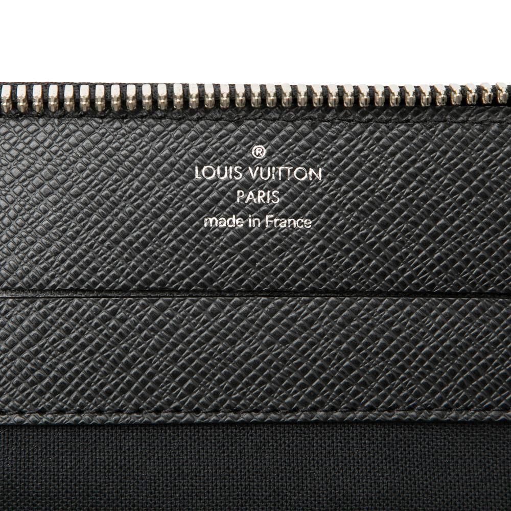 Louis Vuitton Clutch