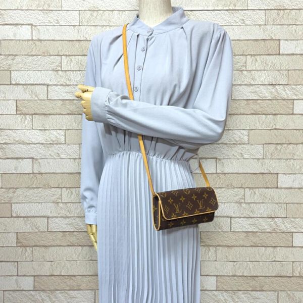 Louis Vuitton Twin Pochette