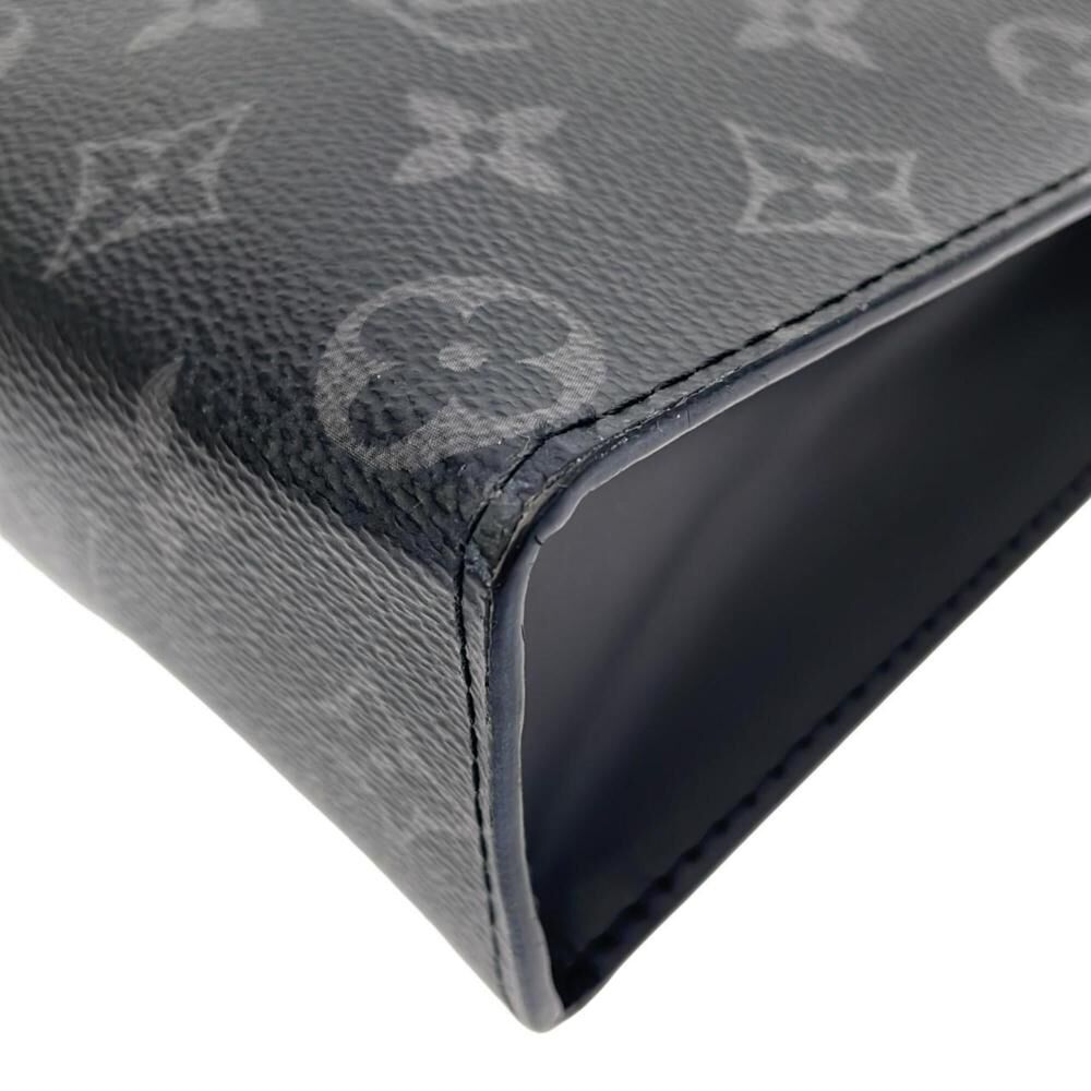 Louis Vuitton Clutch