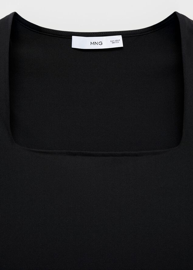 Fitted top with wide straps