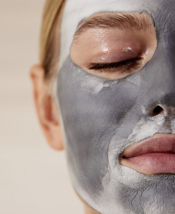 The Ritual of Namaste Purifying Charcoal Wonder Mask