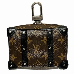 Louis Vuitton Pouch