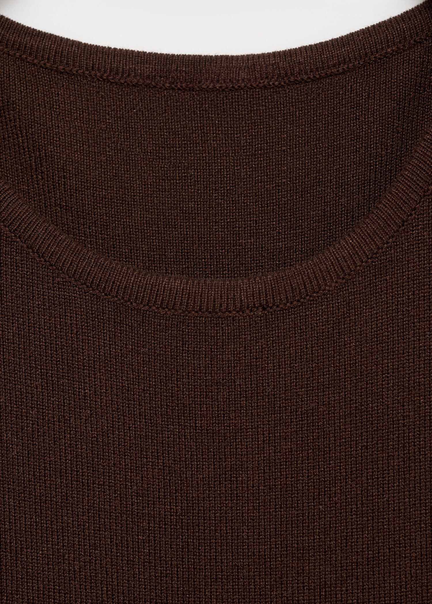 Halter-neck knitted dress