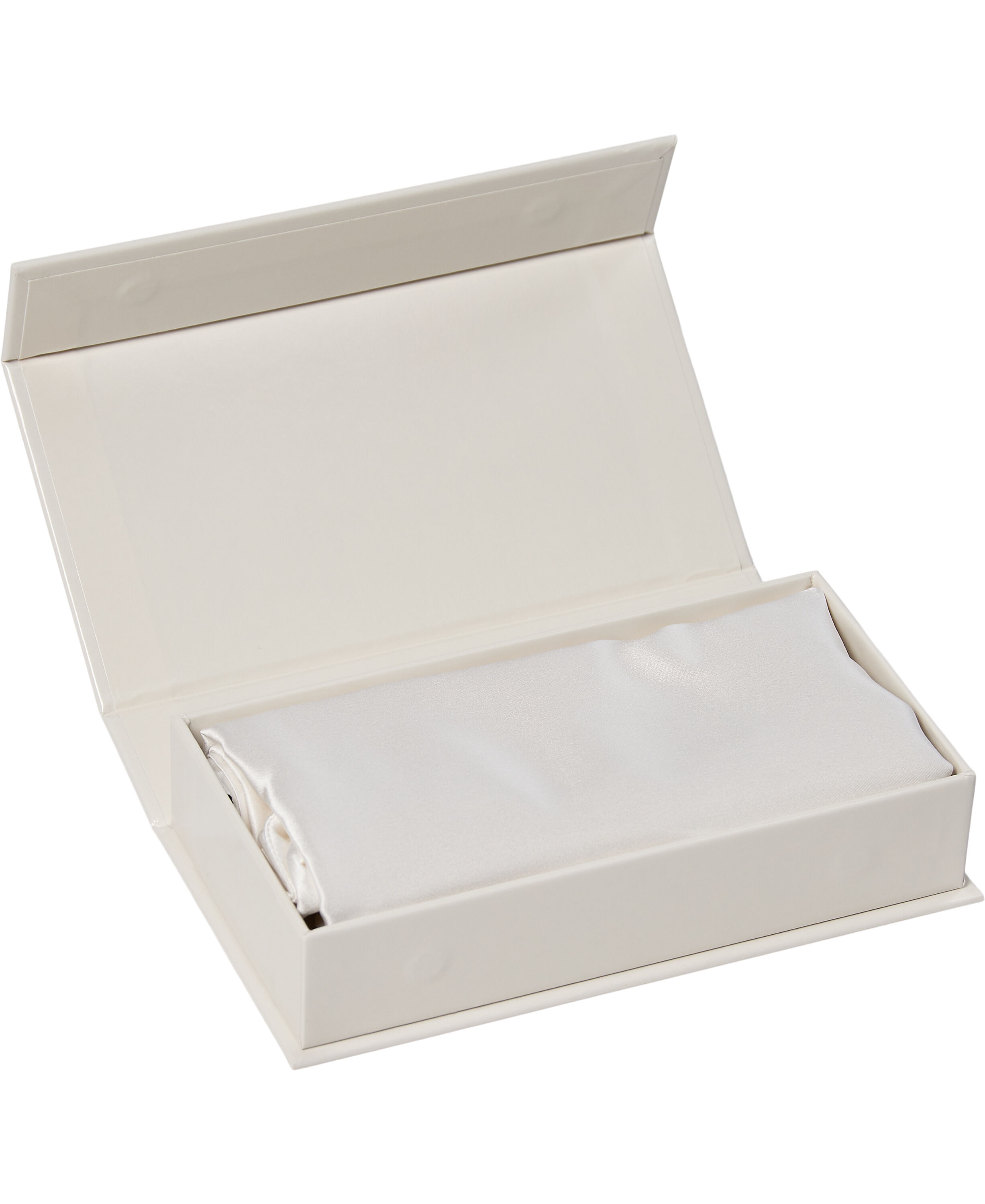 Silke pudebetr&aelig;k med lynl&aring;s, 100 % morb&aelig;rsilke, 60x63 cm, hvid