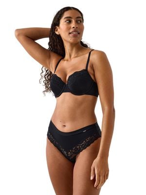 En behagelig balconette-bh med fine