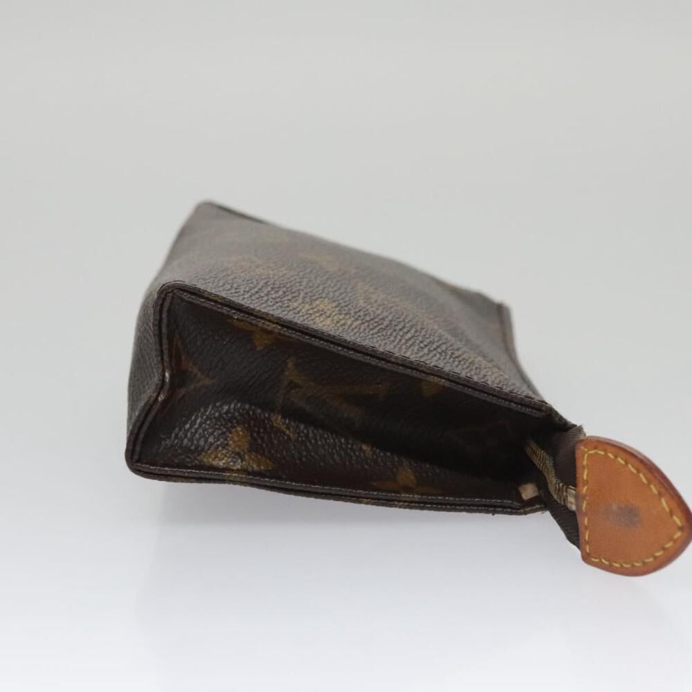 Louis Vuitton Poche Toilette