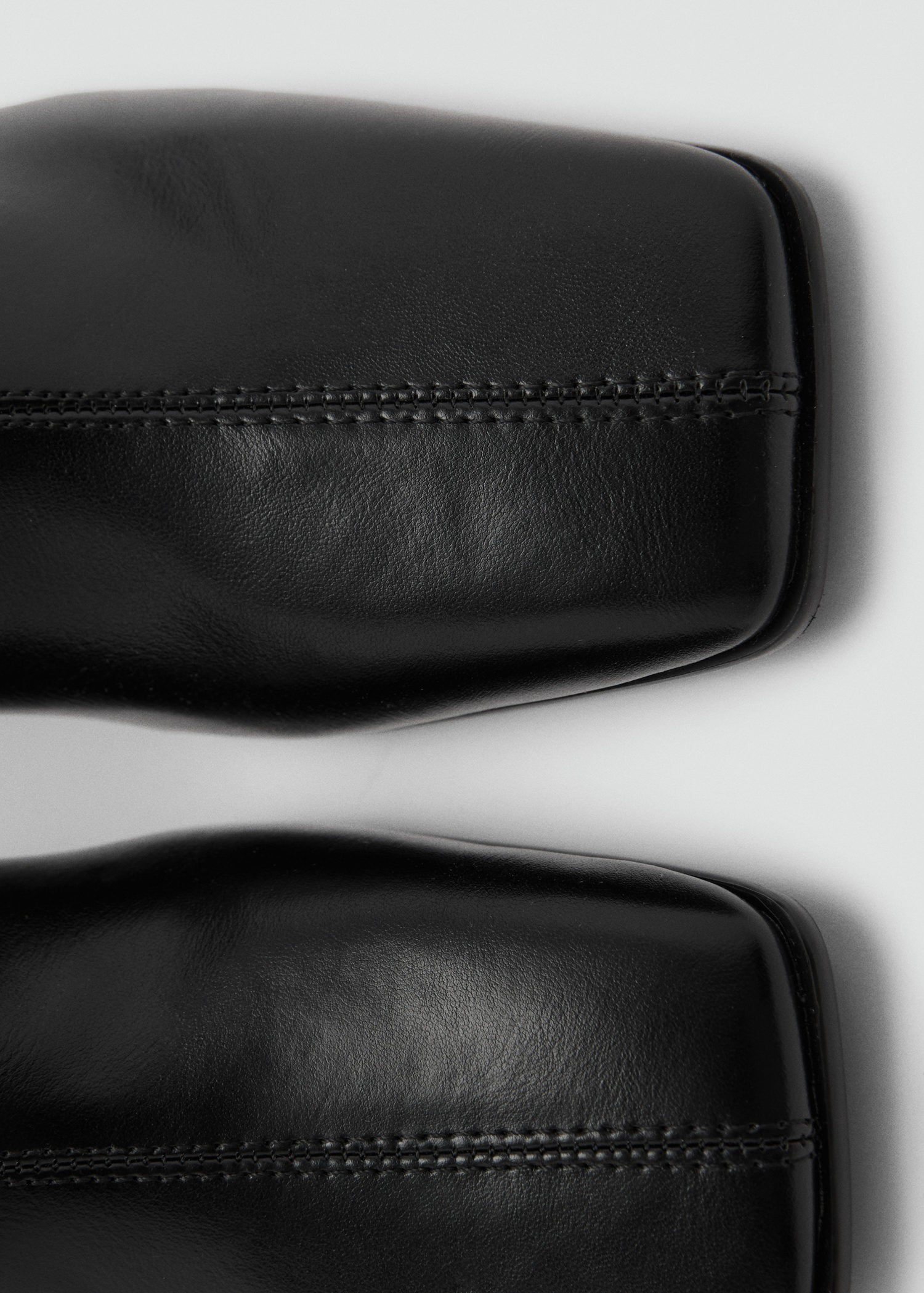 Block ankle boots with square toe