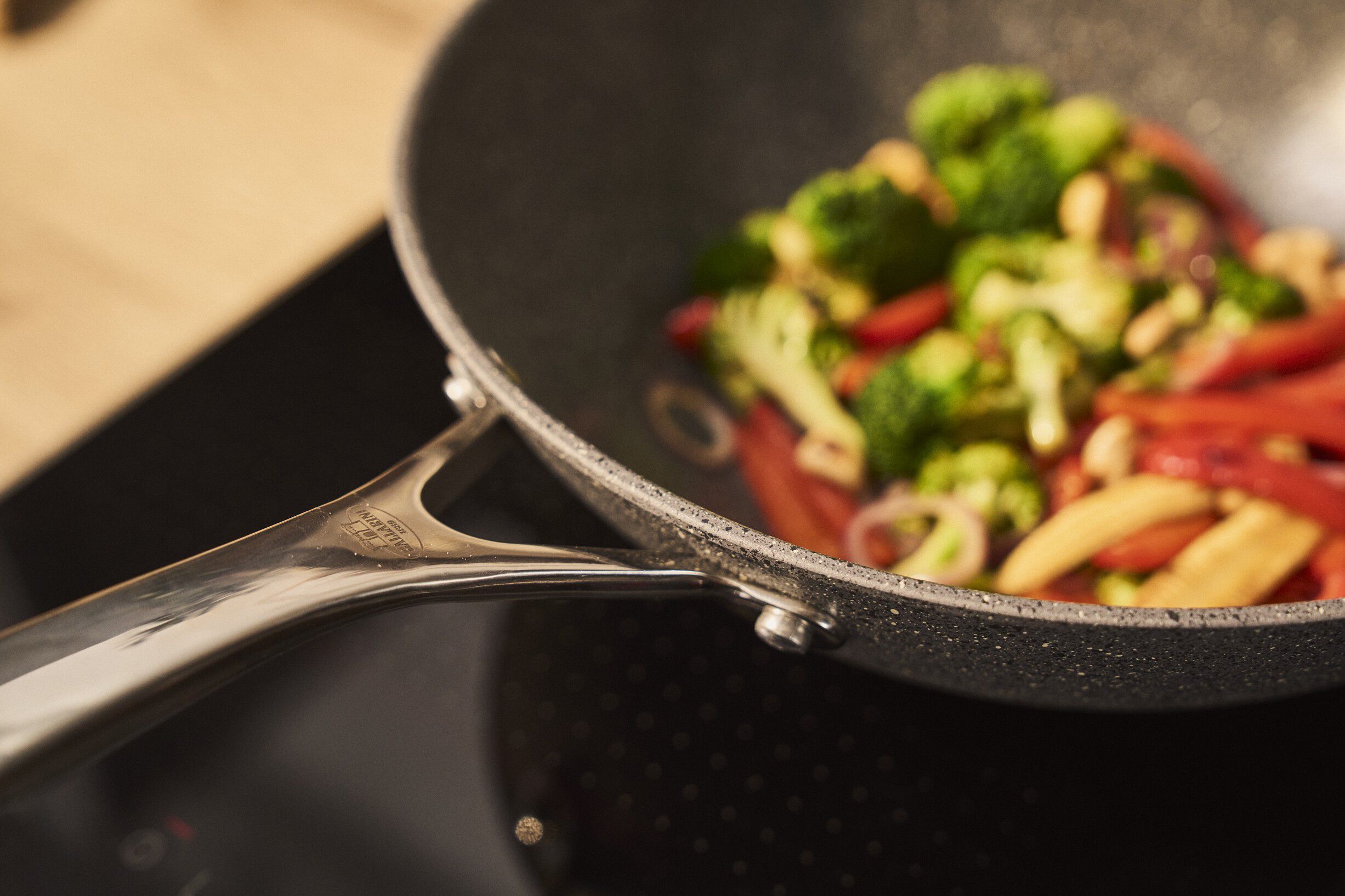 Salina Ceramic Wok, 30 cm, Aluminum, Titanf&ouml;rst&auml;rkt keramisk non-stick