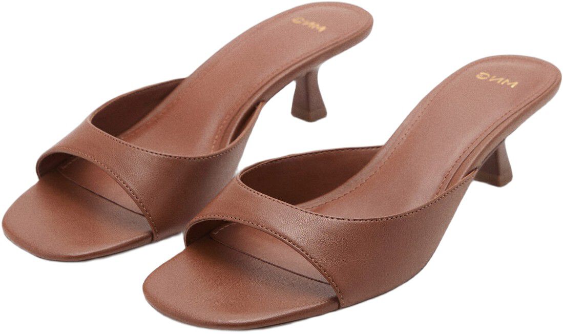 Patent leather effect heeled sandal