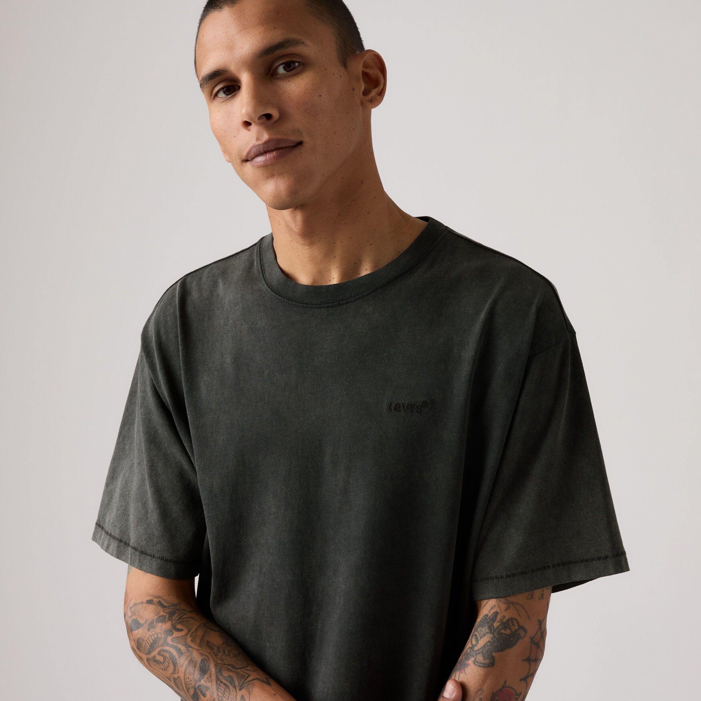 RED TAB VINTAGE TEE WEATHERED