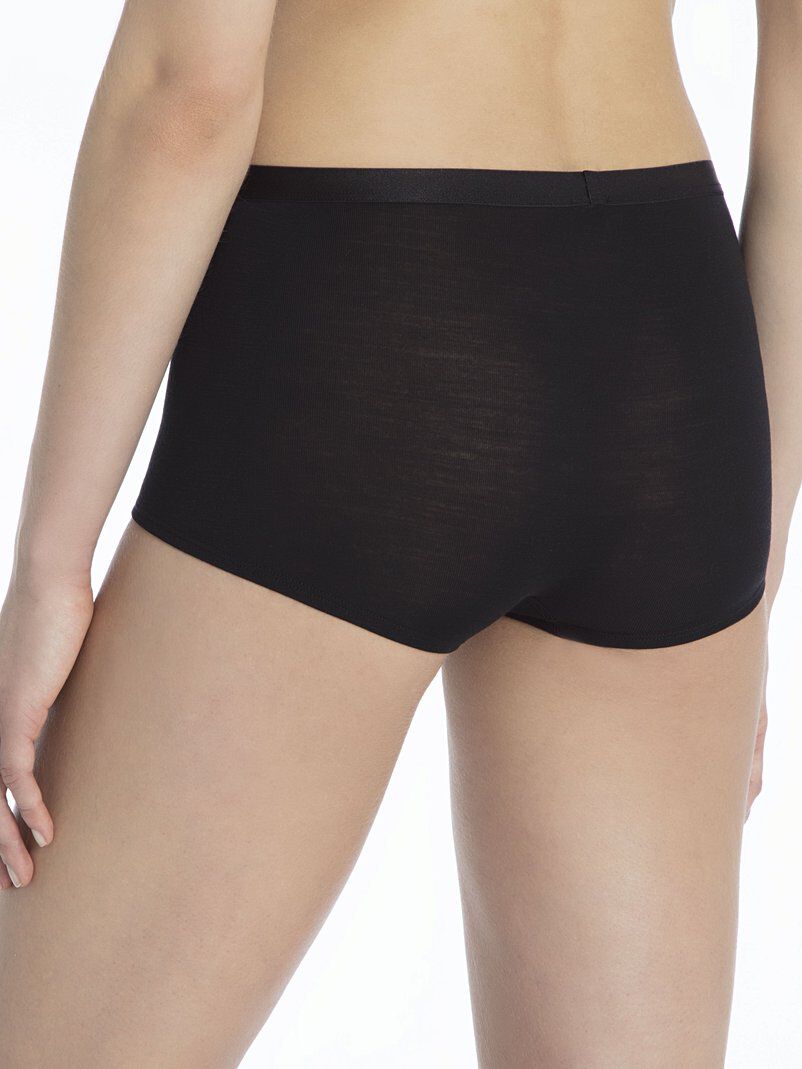 True Confidence Shorts