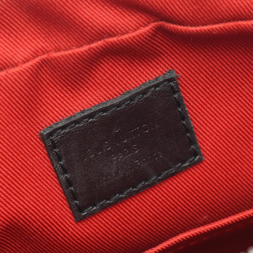 Louis Vuitton Messenger