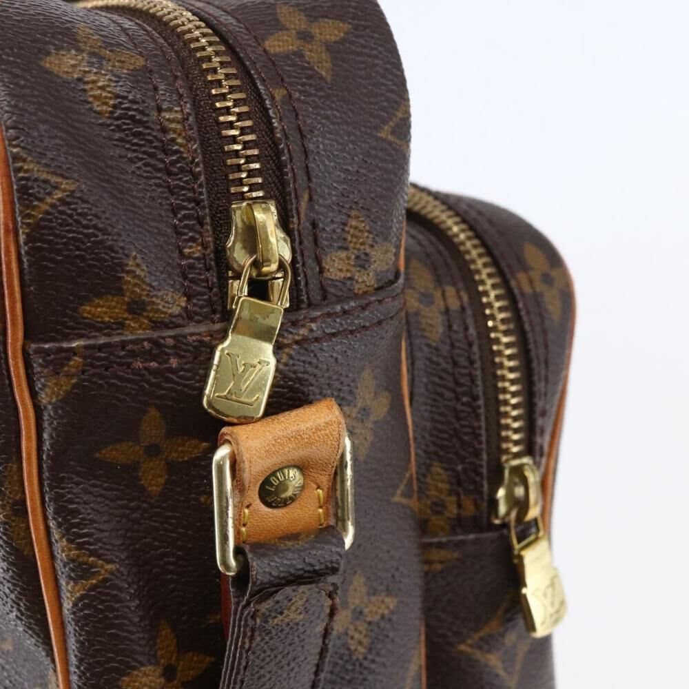Louis Vuitton Shoulder Bags