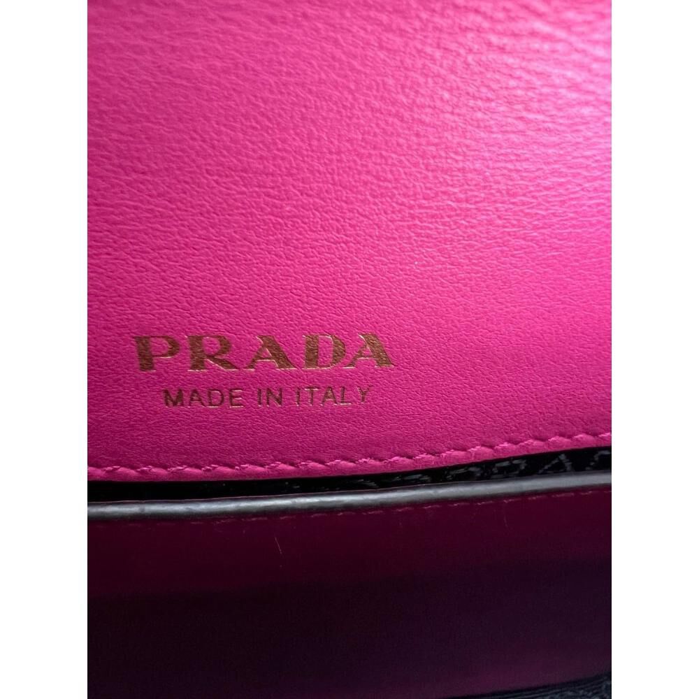 Prada Cahier