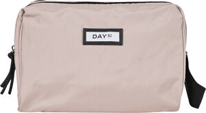 Day Gweneth RE-S Beauty B
