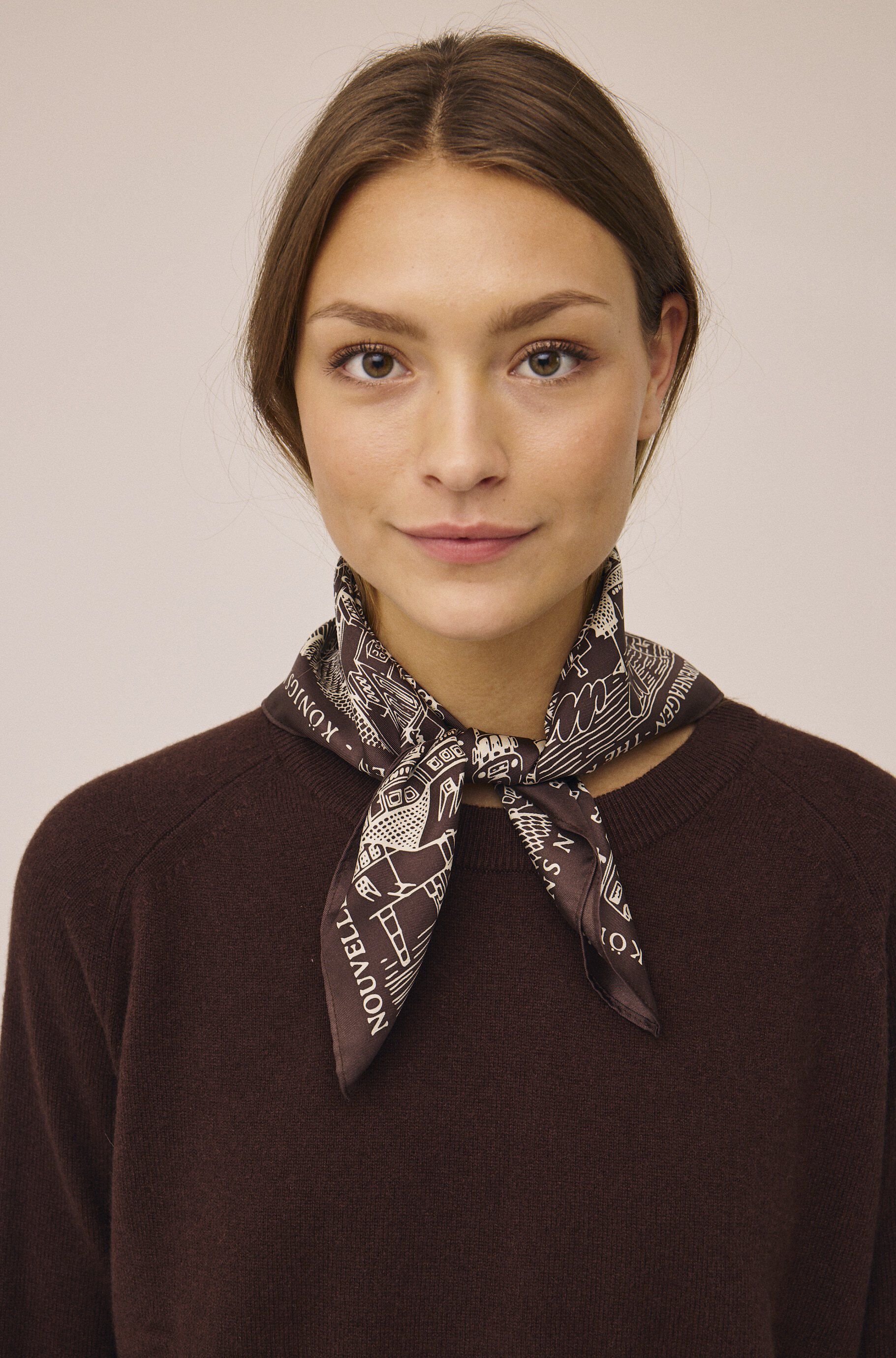 Magasin Iconic Scarf 53x53cm - 100% Silke