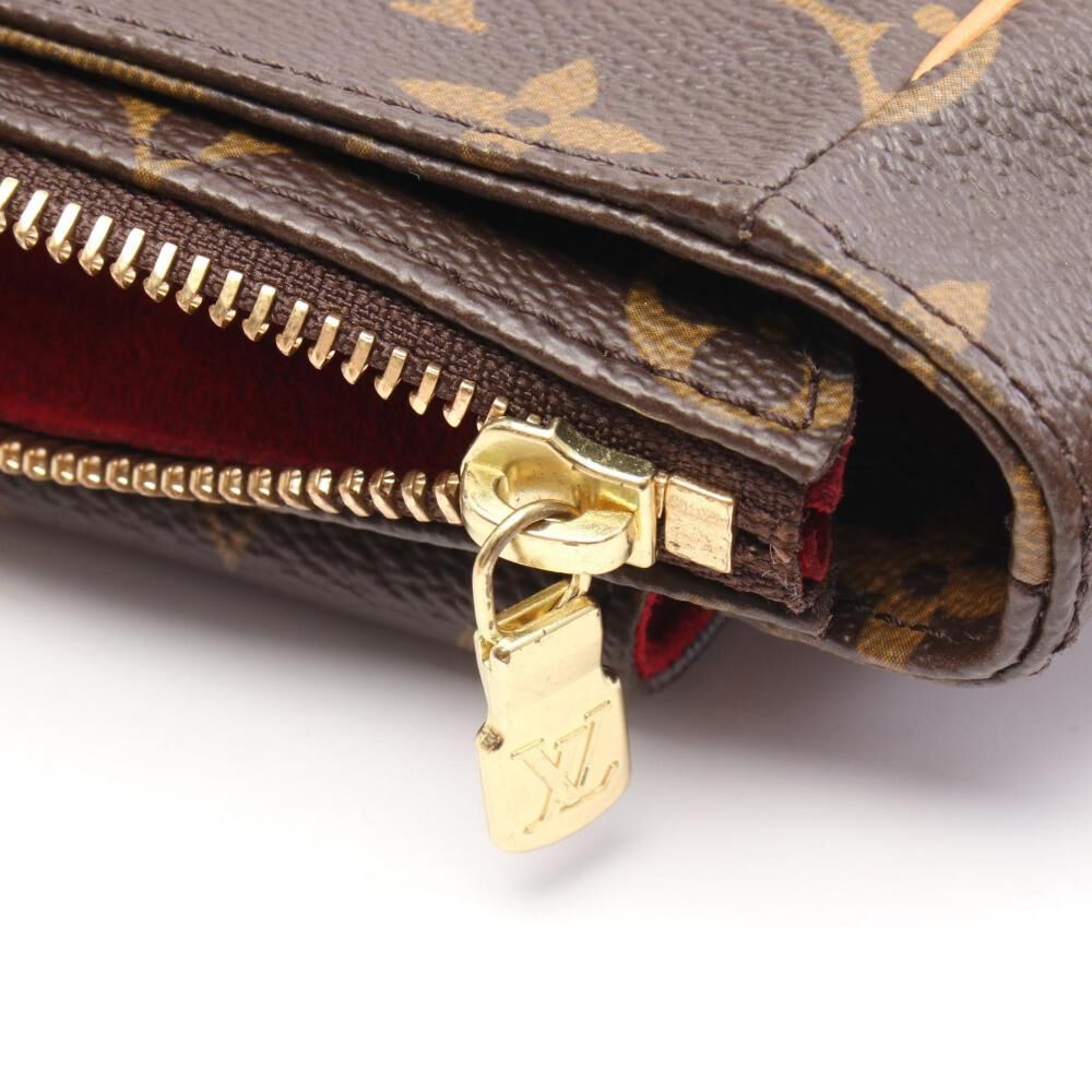 Louis Vuitton Shoulder Bags