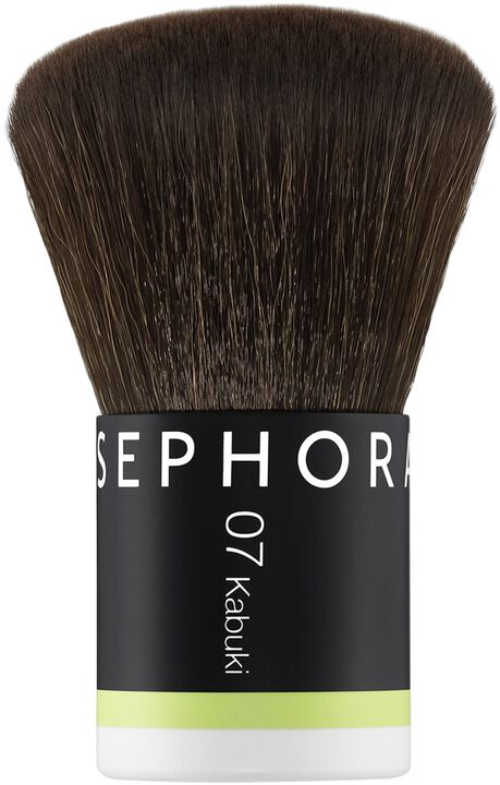 07 Kabuki brush - Intuitiv applicering med perfekt finish