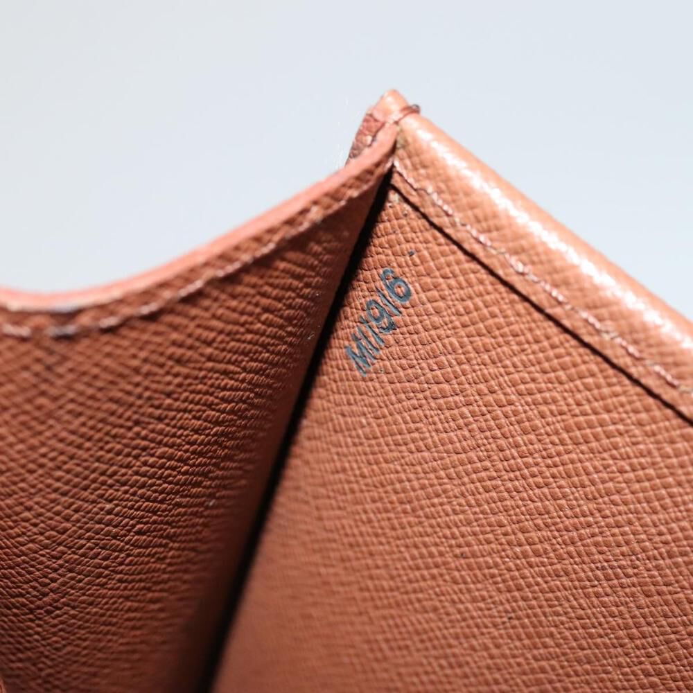 Louis Vuitton Shoulder Bags