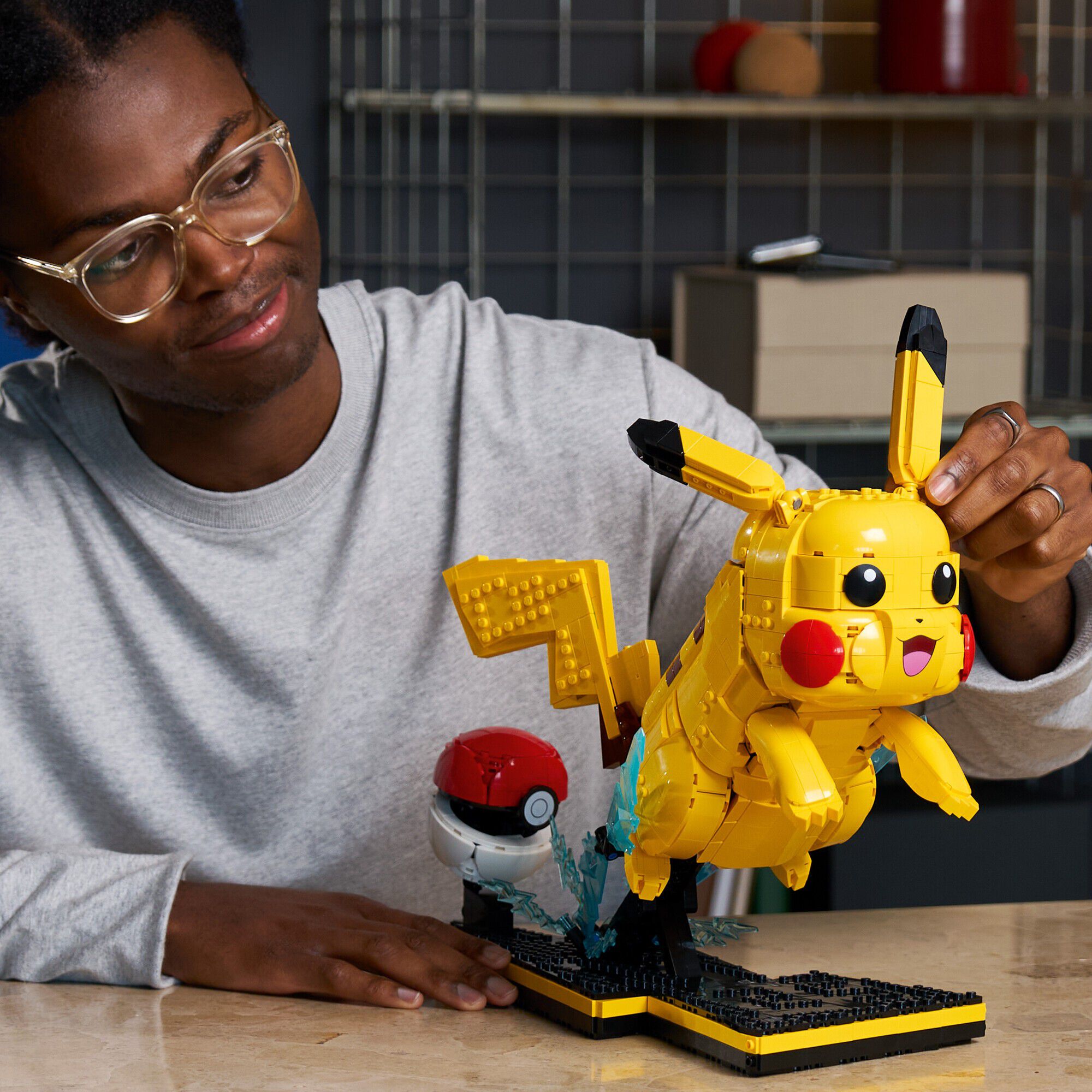 72152 Pikachu og Poke Ball