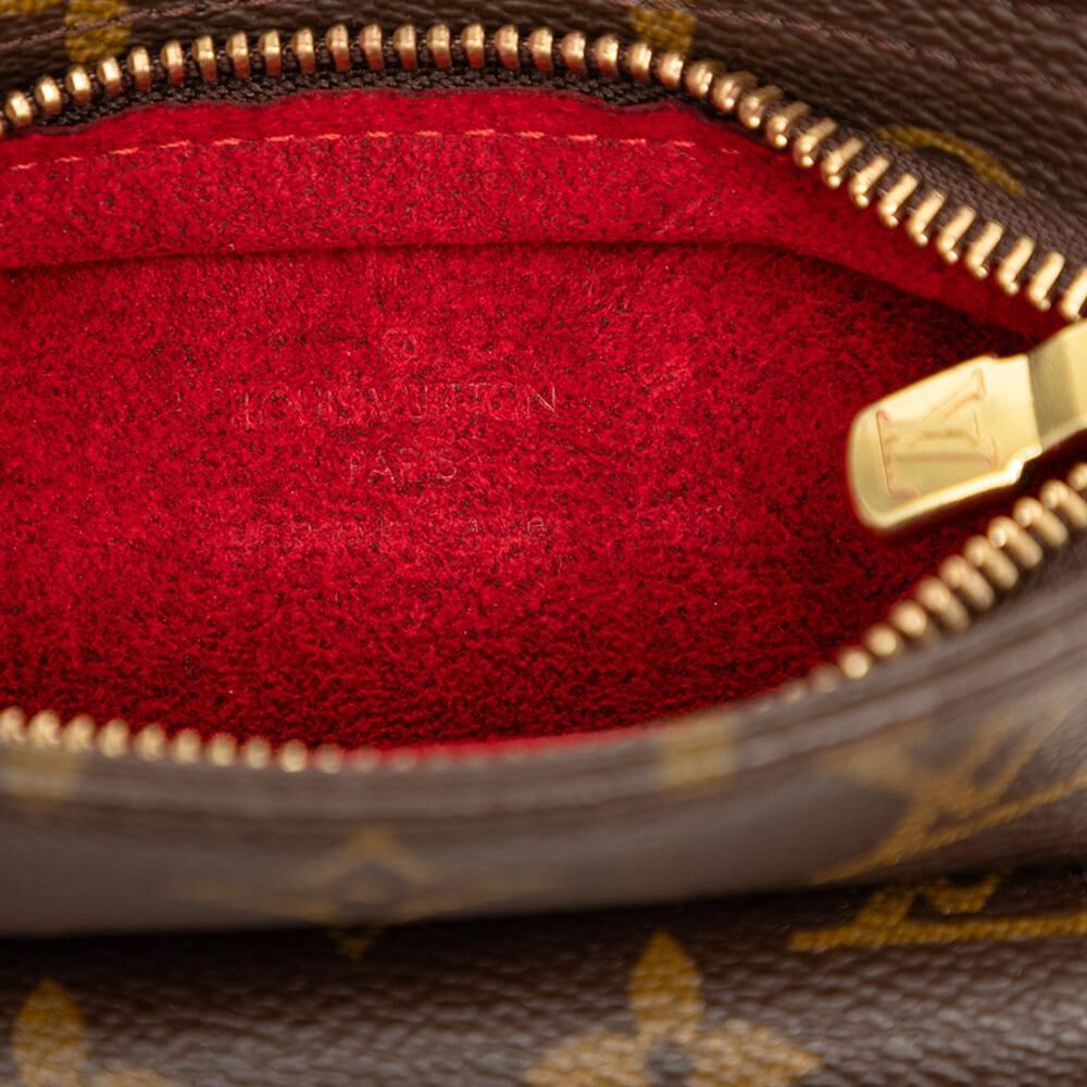 Louis Vuitton Clutch