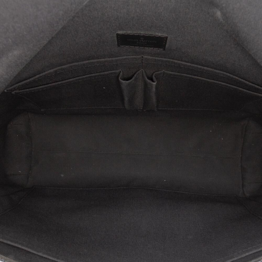 Louis Vuitton Messenger