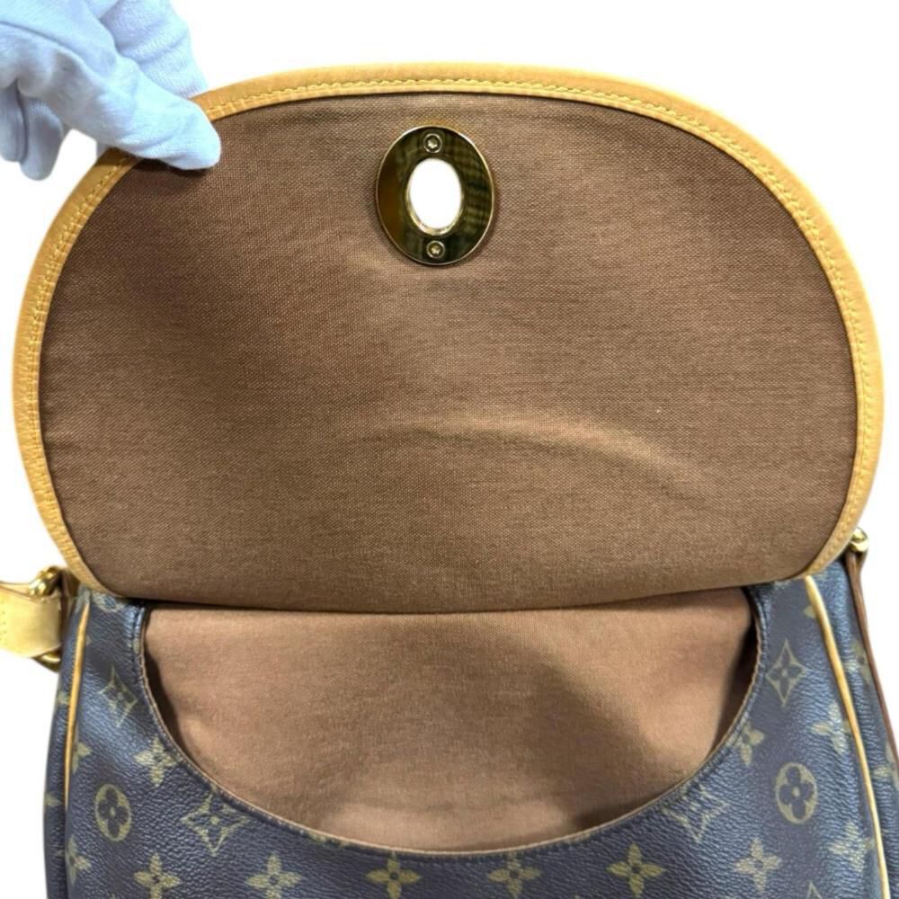 Louis Vuitton Shoulder Bags