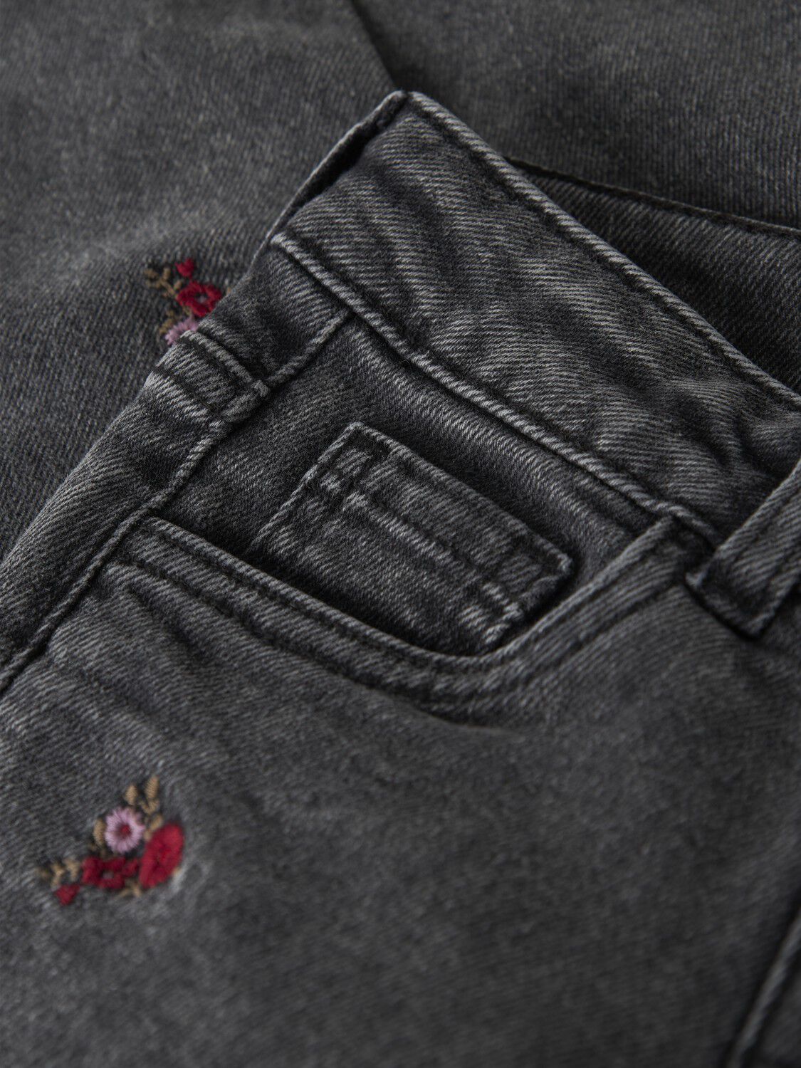 NMFBELLA MOM EMB JEANS 1224-SM NOOS