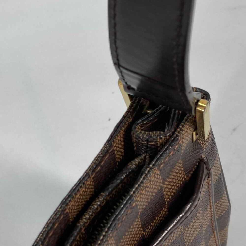 Louis Vuitton Shoulder Bags