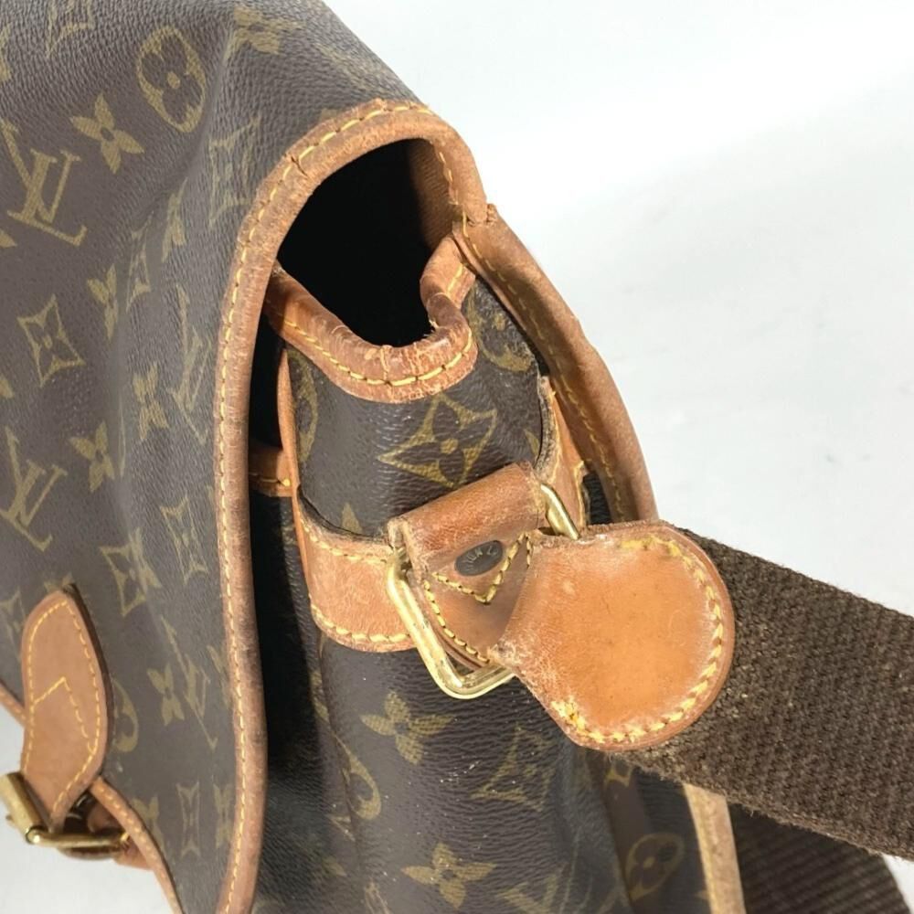 Louis Vuitton Messenger
