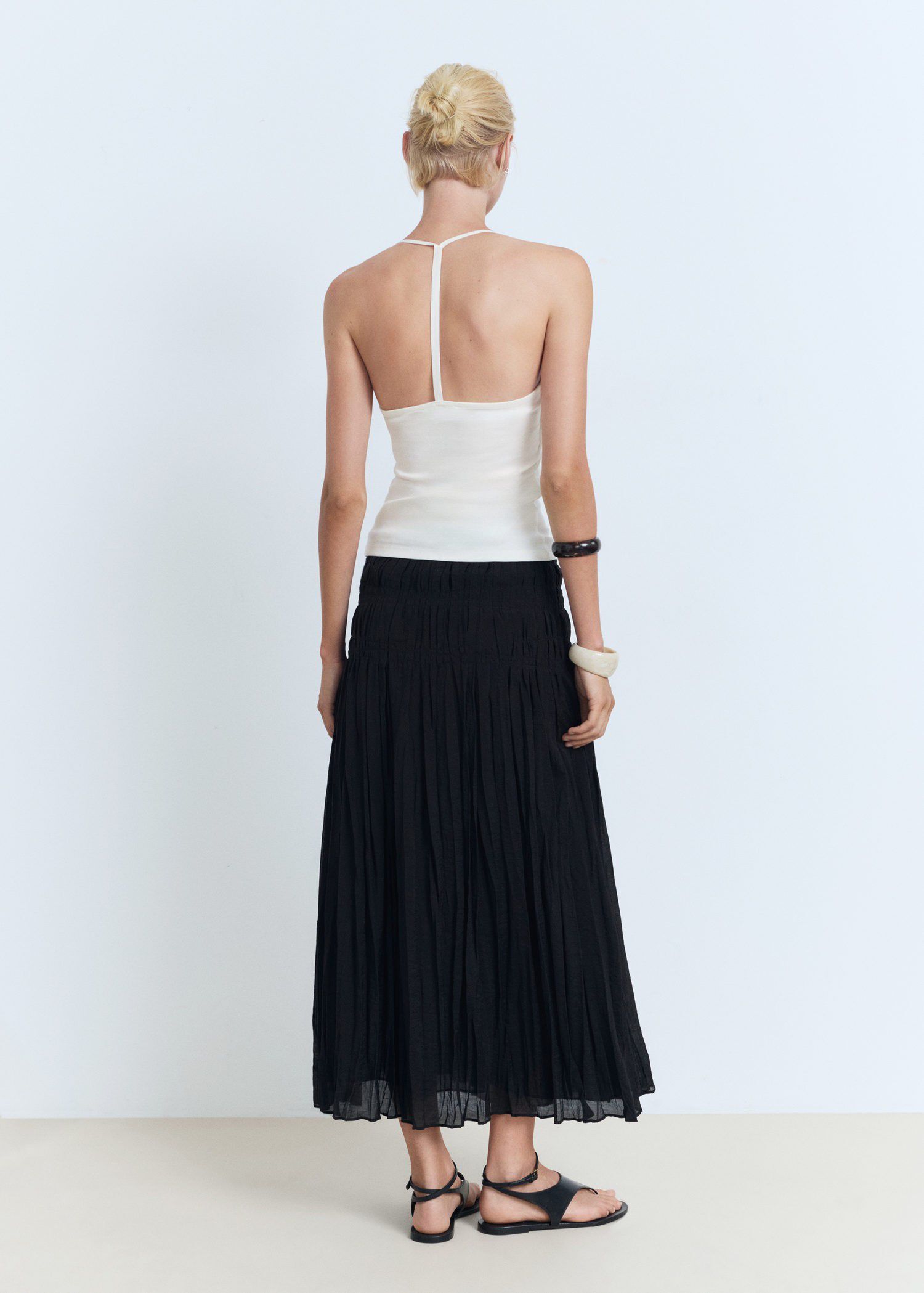 Open-back cotton top