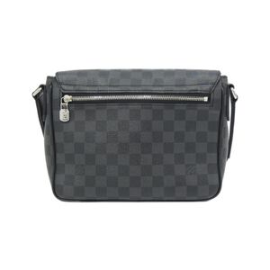 Louis Vuitton District