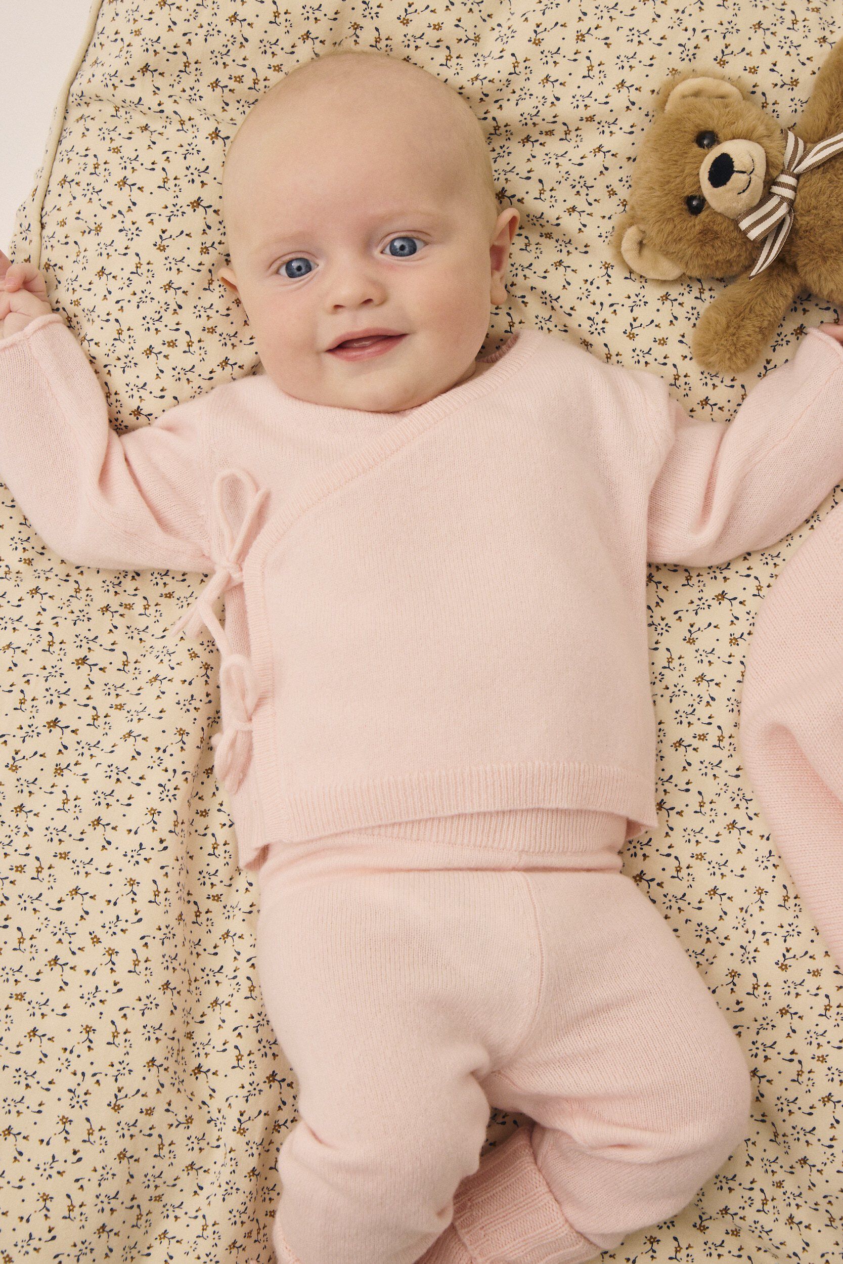 Newborn 100% Cashmere cardigan GCS