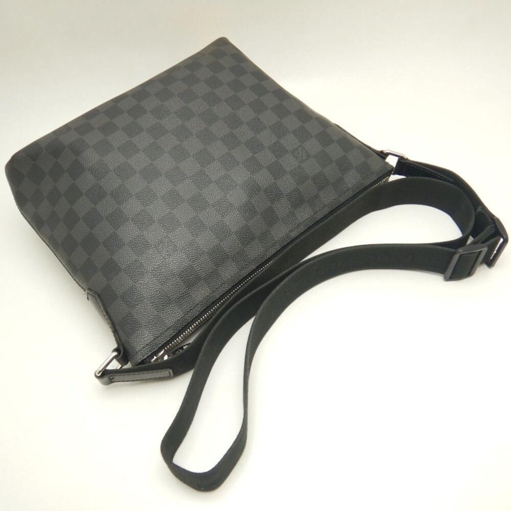 Louis Vuitton Shoulder Bags
