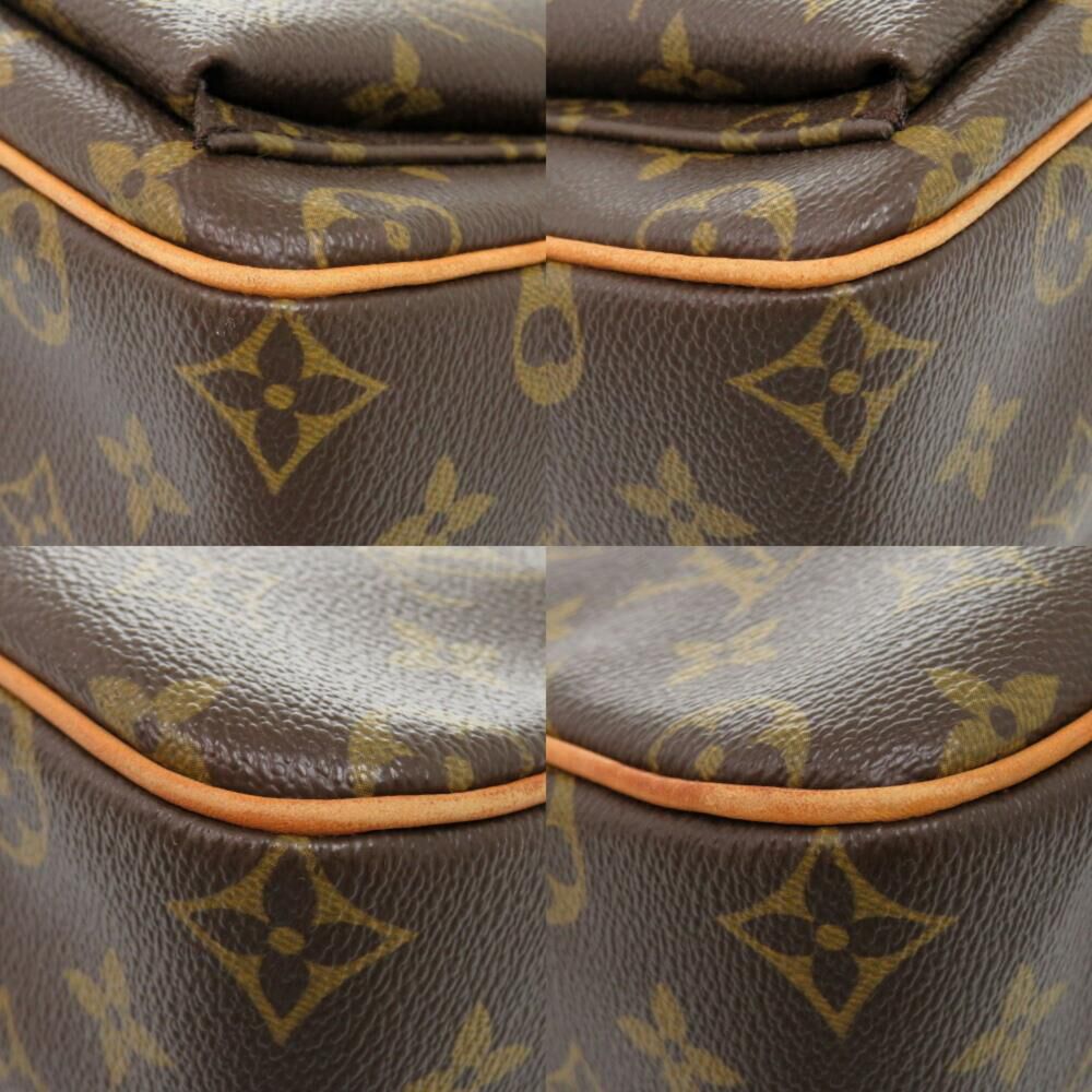 Louis Vuitton Shoulder Bags
