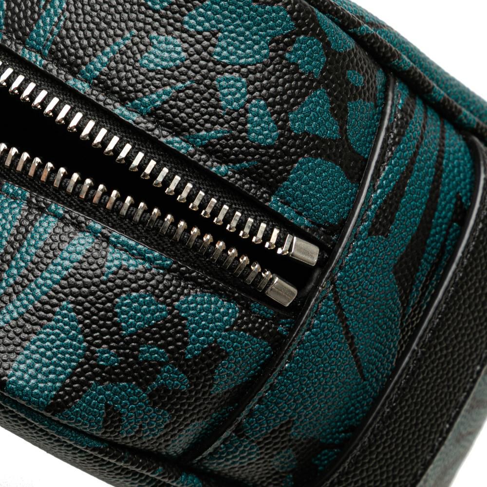 Yves Saint Laurent Pouch