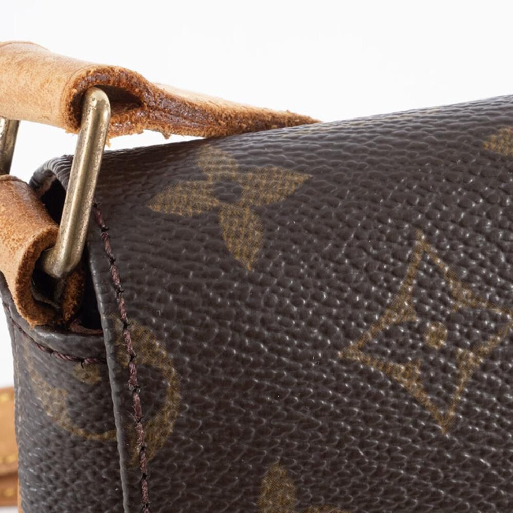 Louis Vuitton Shoulder Bags