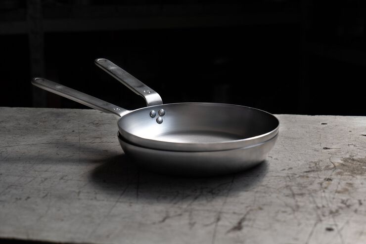 Stegepande - carbonstål - 24 cm