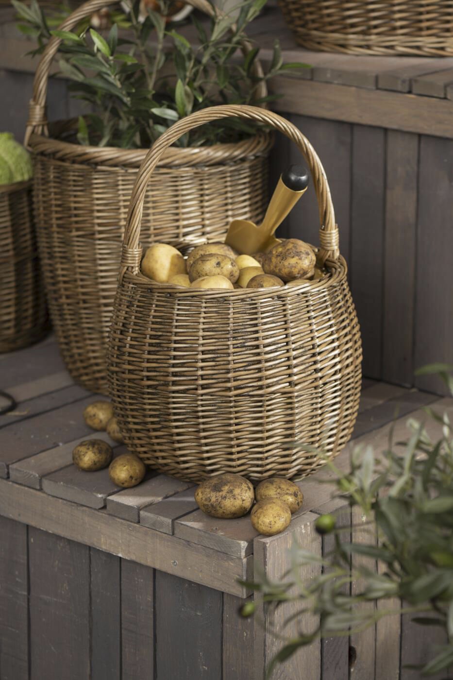 Kurv rund buttet m/hank