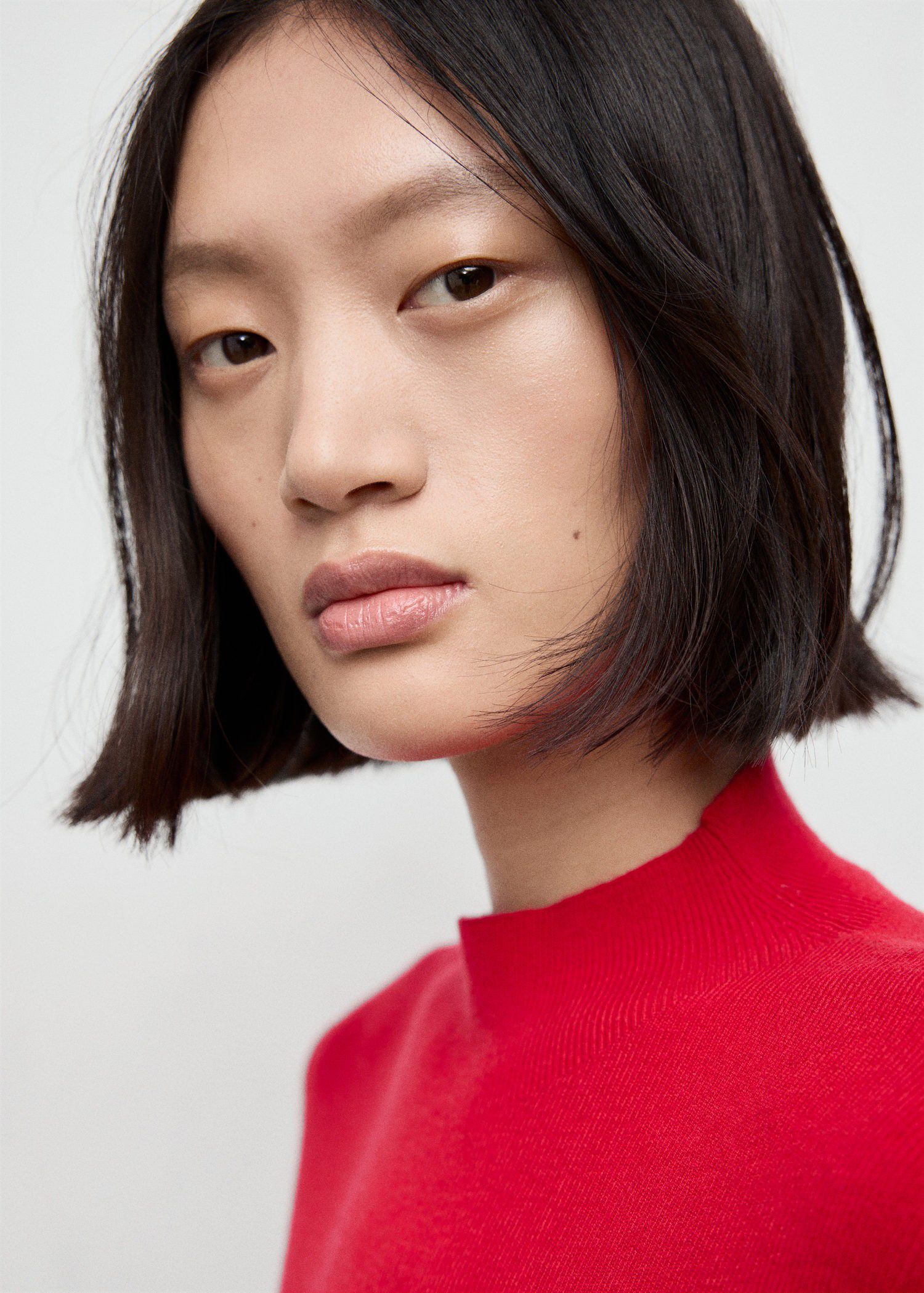 Fitted sweater with perkins neck