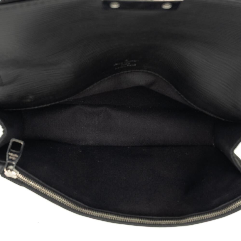 Louis Vuitton Clutch