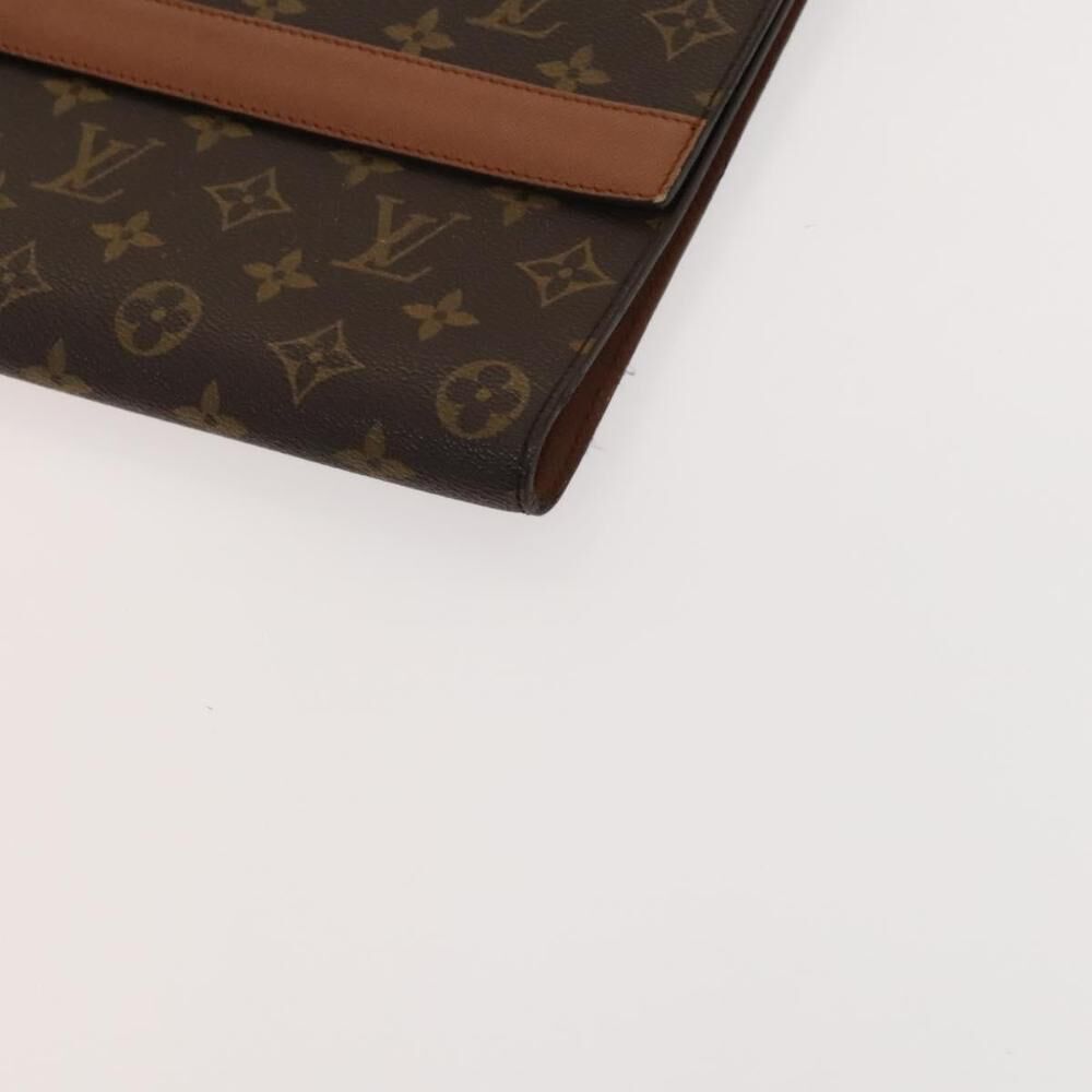 Louis Vuitton Clutch