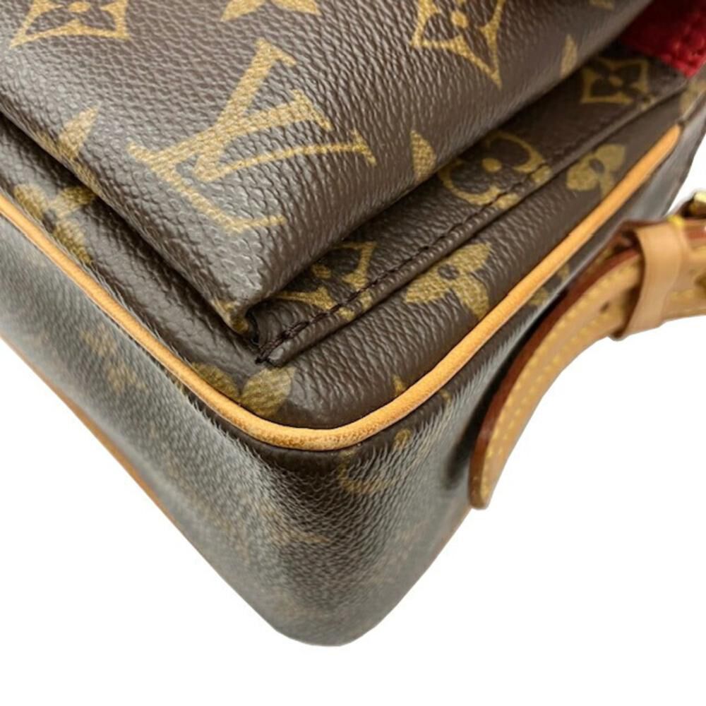 Louis Vuitton Shoulder Bags