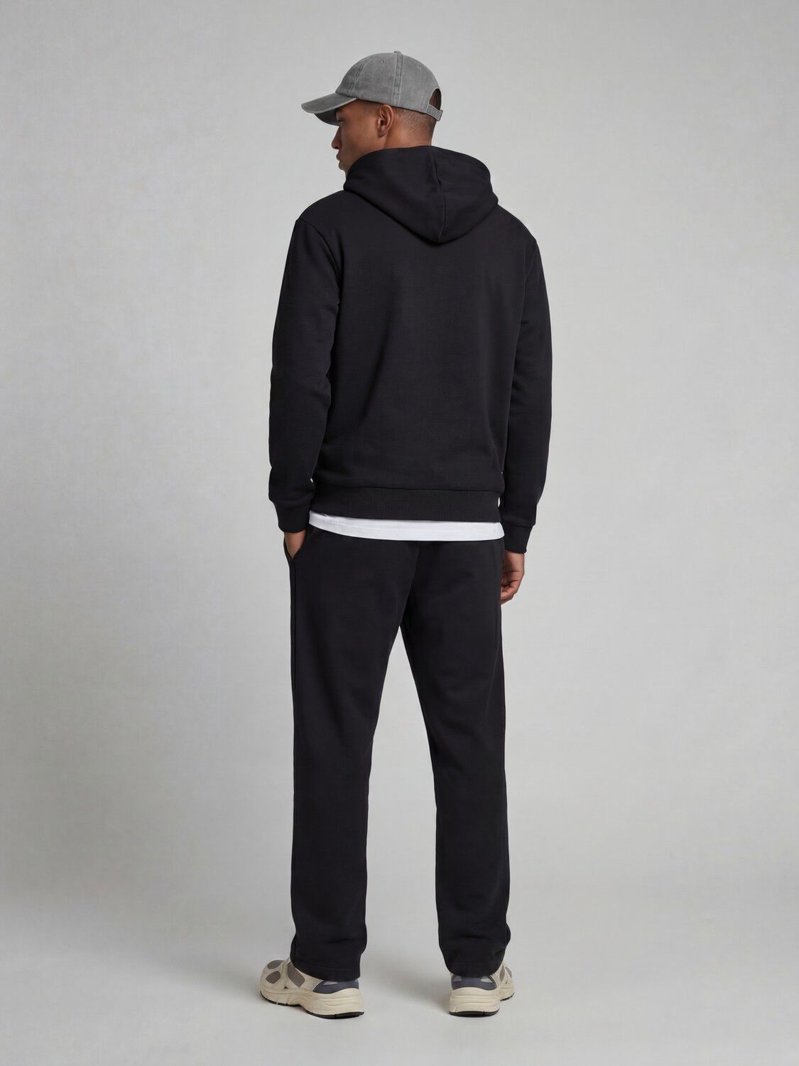 JREBCARL CREST SWEAT PANTS NOOS