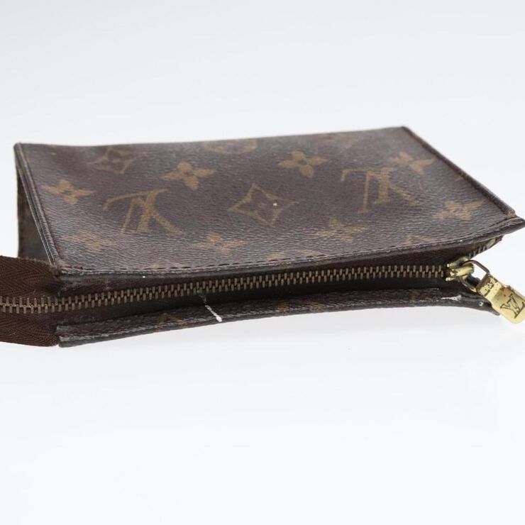 Louis Vuitton Poche Toilette