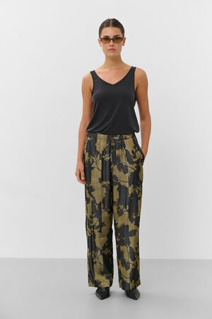 SLVehella Pull Up Pants