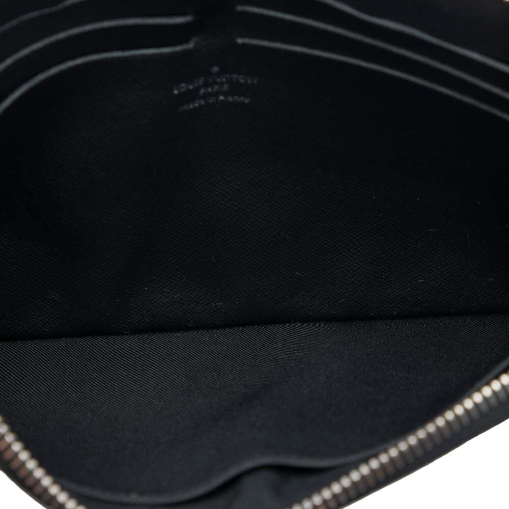 Louis Vuitton Clutch