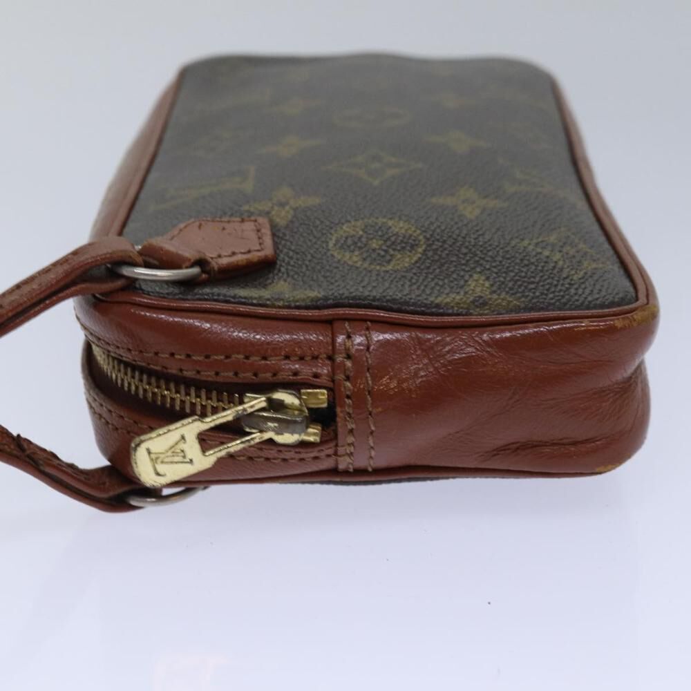Louis Vuitton Clutch