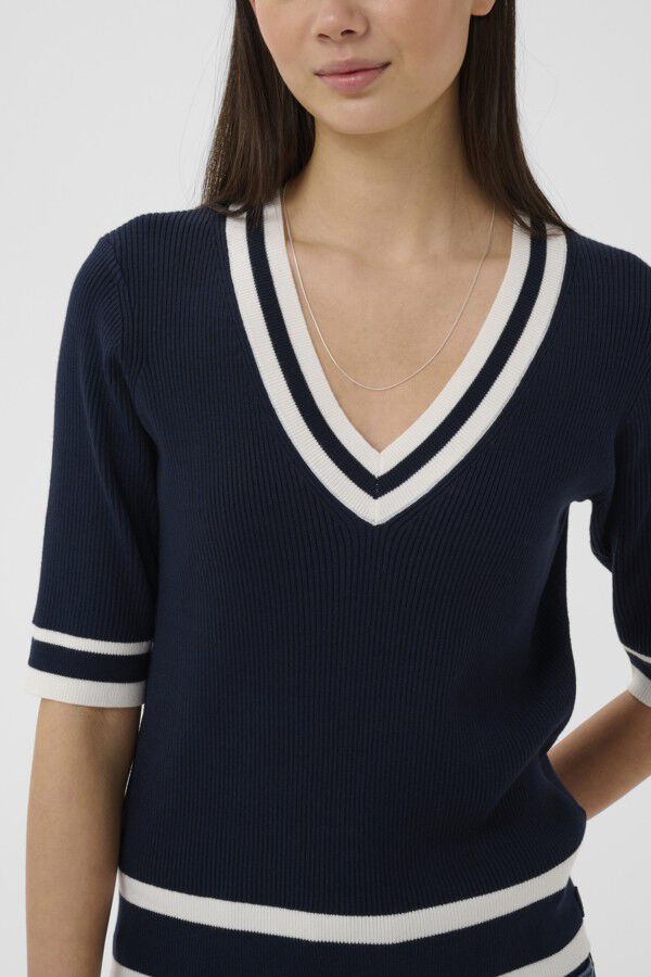 LeenahIW V-Neck Blouse