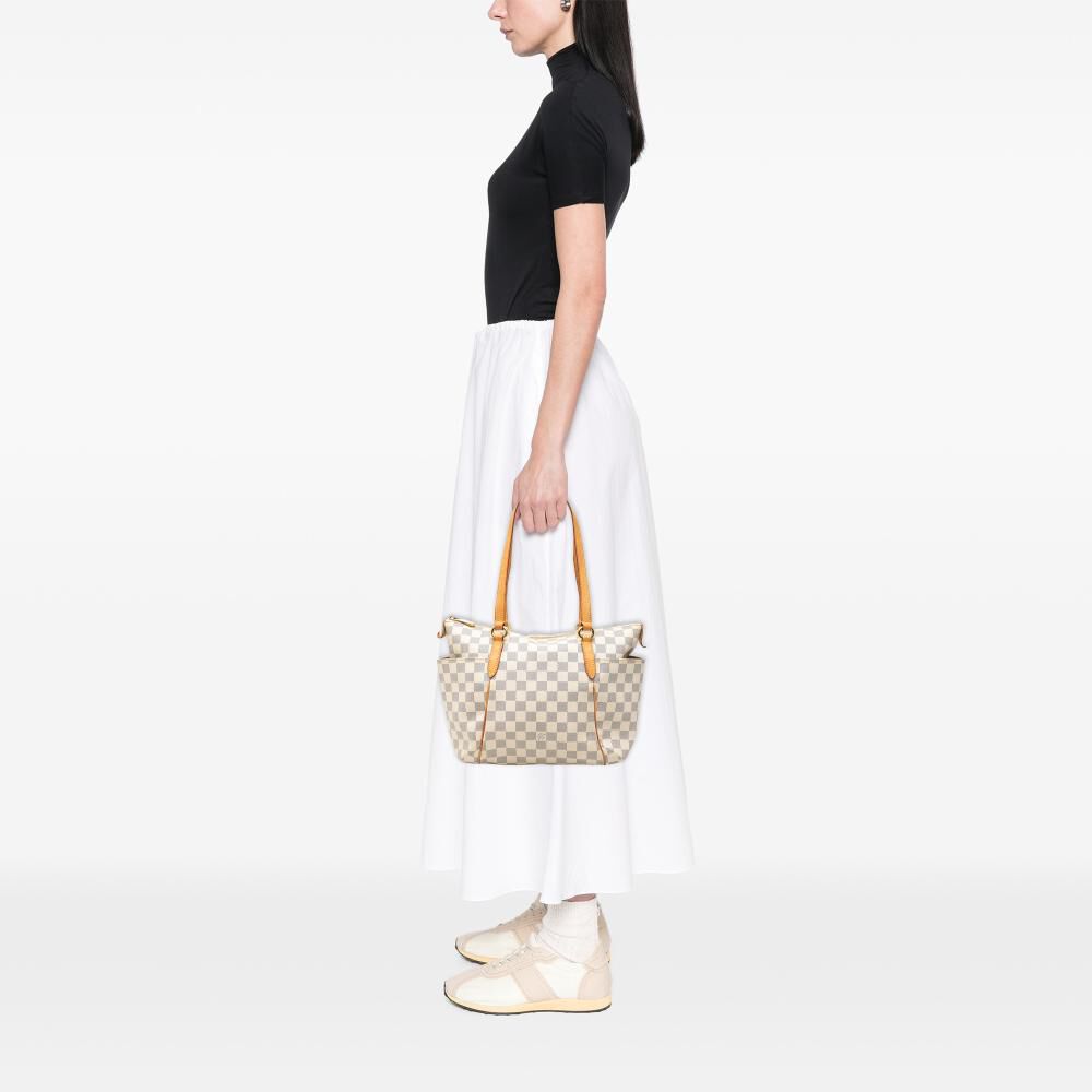 Louis Vuitton Totally